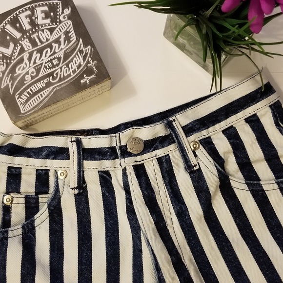 Vintage Nautical Train Stripe High Waist Short - Picture 2 of 7